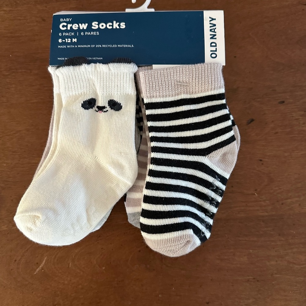 🌵3/$15 Girl’s 6 pack gripper panda koala crew socks 6-12 months